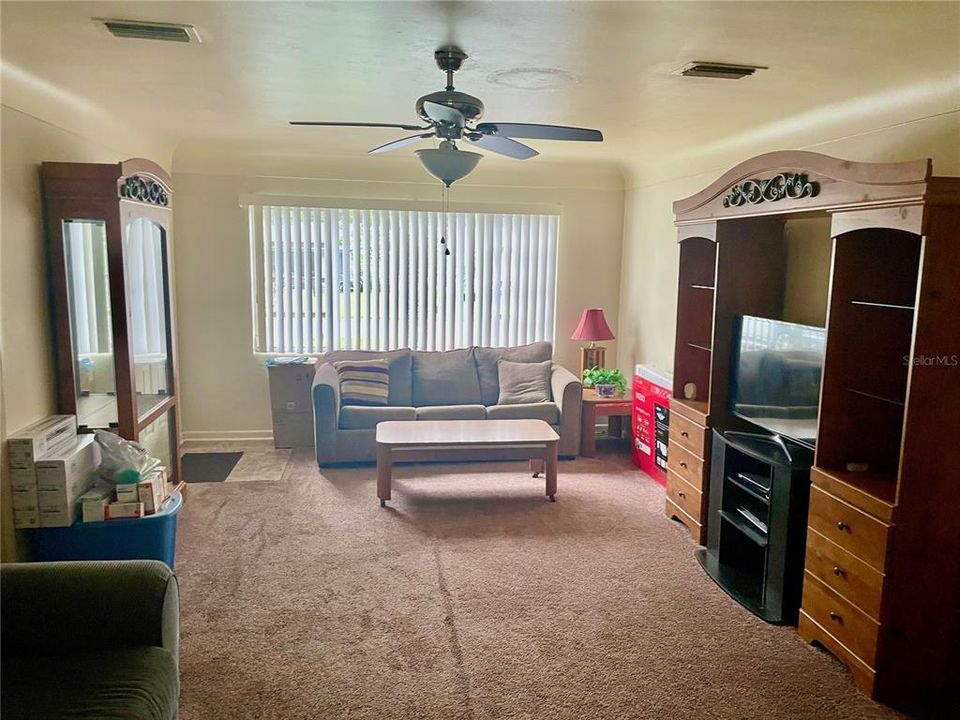 待售: $255,900 (3 贝兹, 2 浴室, 1232 平方英尺)