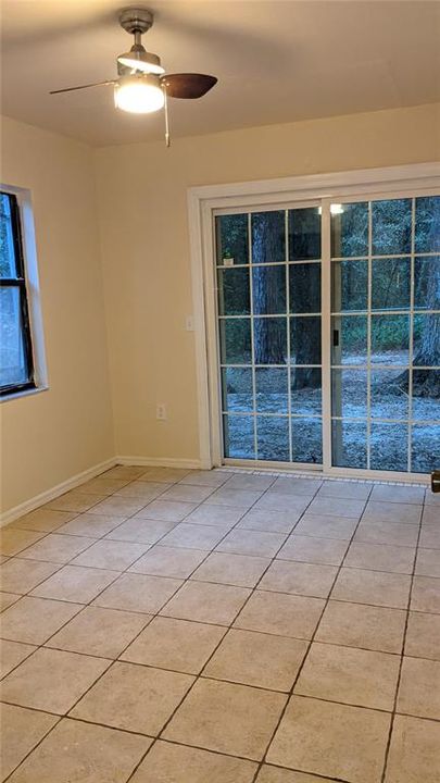 合同活跃: $130,000 (2 贝兹, 1 浴室, 785 平方英尺)