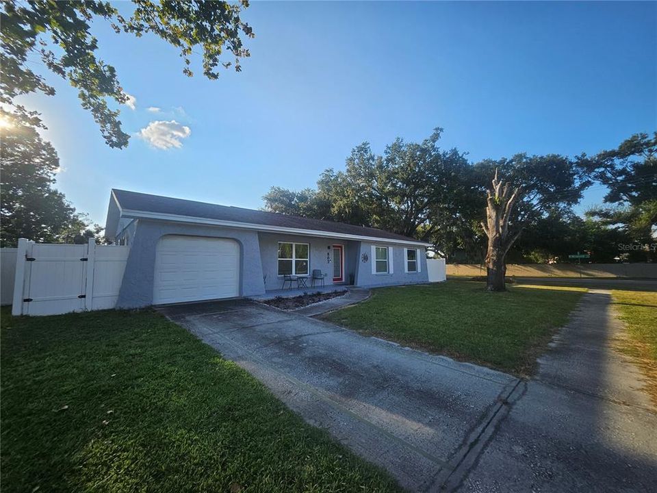 出租: $2,600 (4 贝兹, 2 浴室, 1359 平方英尺)