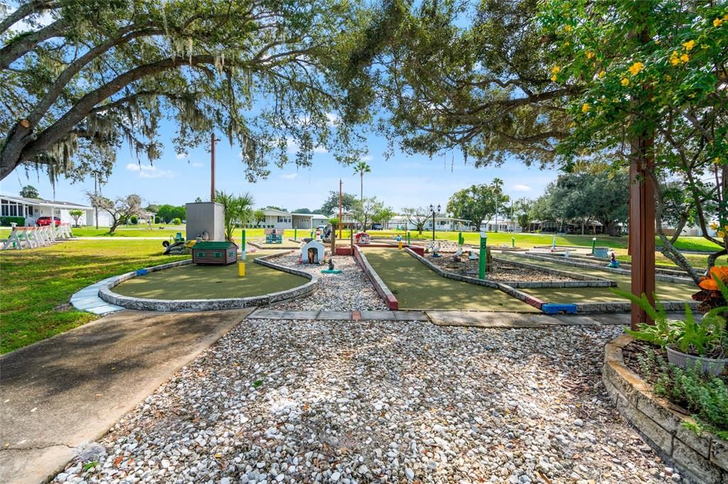 合同活跃: $134,900 (2 贝兹, 2 浴室, 1056 平方英尺)