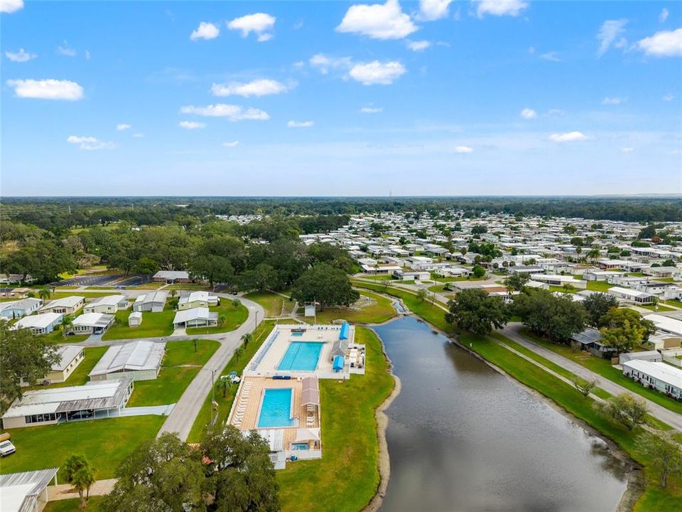 合同活跃: $134,900 (2 贝兹, 2 浴室, 1056 平方英尺)