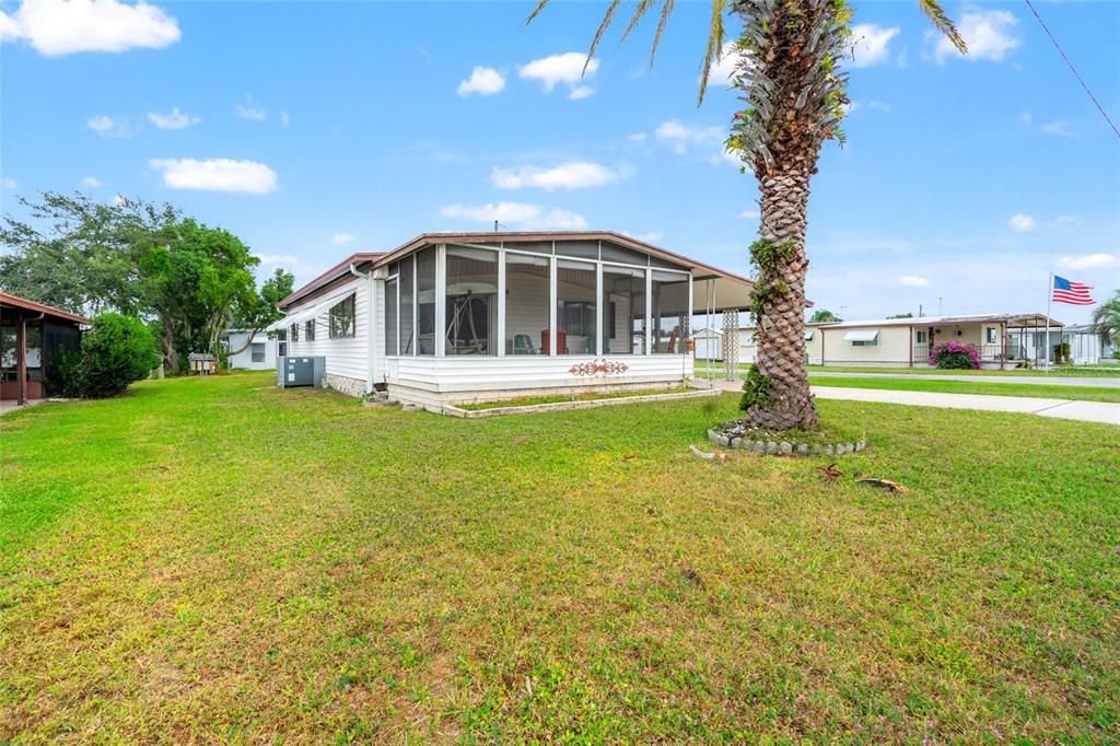 合同活跃: $134,900 (2 贝兹, 2 浴室, 1056 平方英尺)