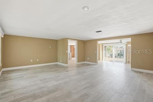 For Sale: $549,900 (3 beds, 1 baths, 1761 Square Feet)