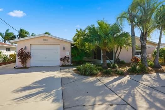 For Sale: $549,900 (3 beds, 1 baths, 1761 Square Feet)
