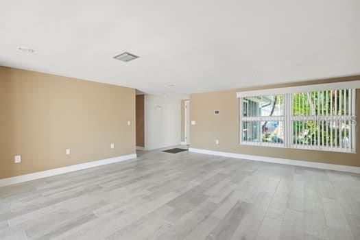 For Sale: $549,900 (3 beds, 1 baths, 1761 Square Feet)