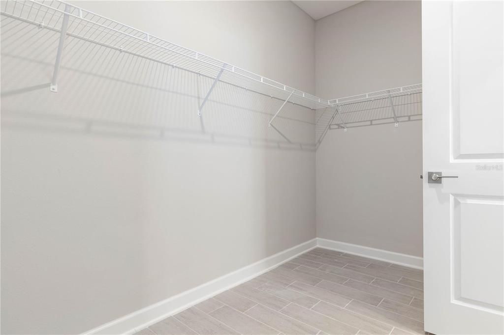 For Sale: $297,900 (4 beds, 2 baths, 1787 Square Feet)