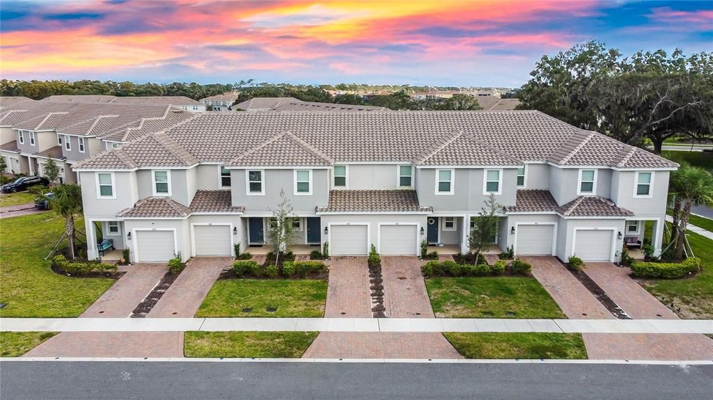 For Sale: $285,500 (3 beds, 2 baths, 1365 Square Feet)