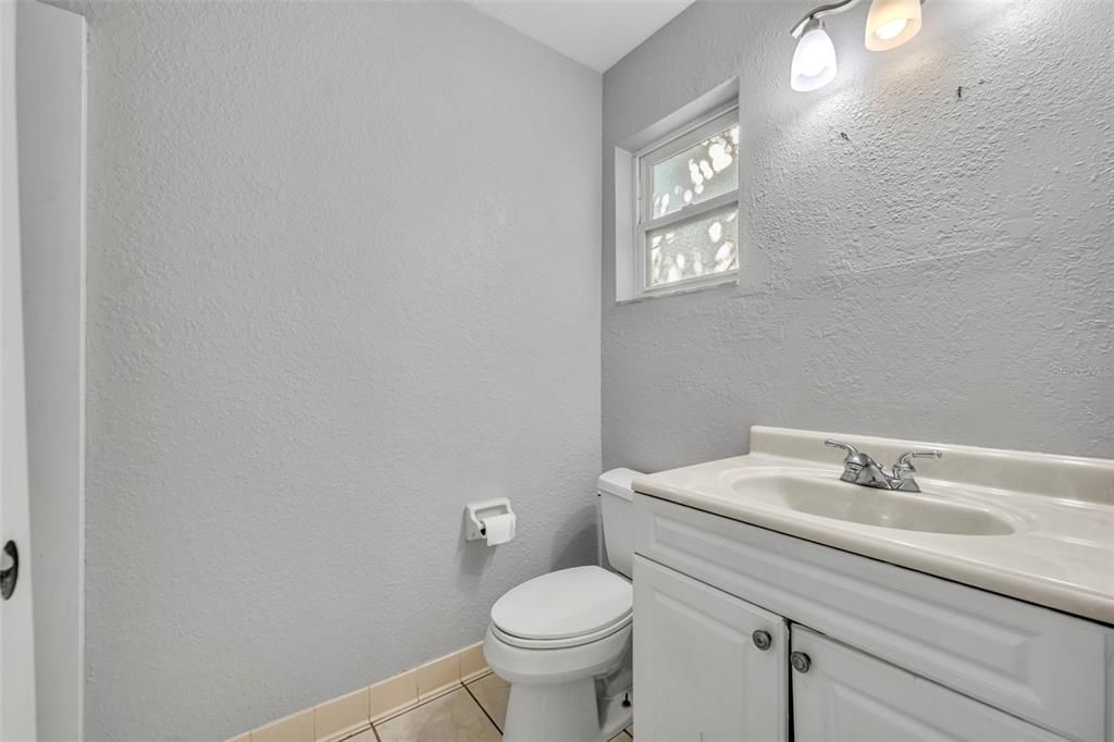 For Sale: $350,000 (4 beds, 2 baths, 1403 Square Feet)