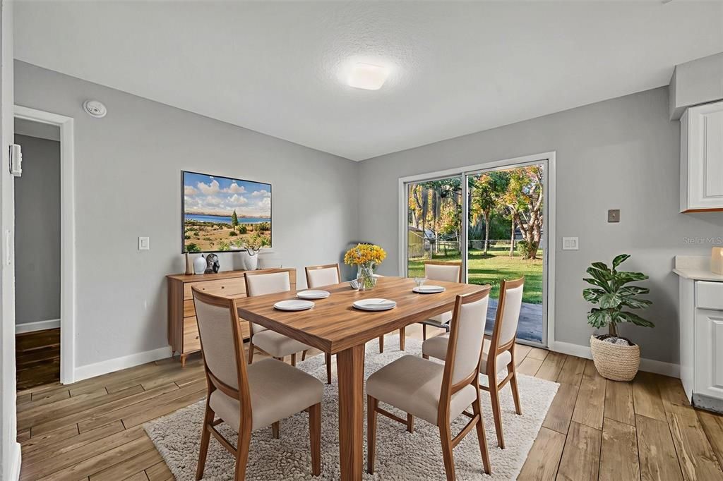 For Sale: $350,000 (4 beds, 2 baths, 1403 Square Feet)