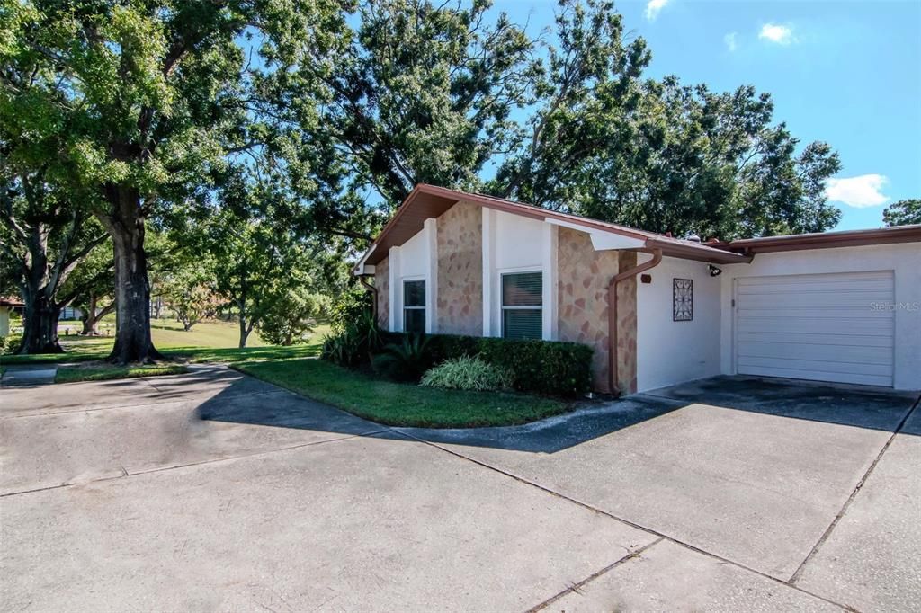 На продажу: $224,900 (2 спален, 2 ванн, 918 Квадратных фут)