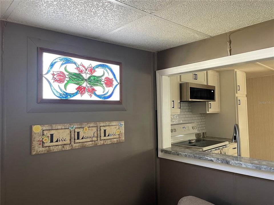 For Sale: $125,000 (2 beds, 2 baths, 880 Square Feet)