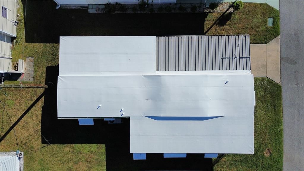 For Sale: $125,000 (2 beds, 2 baths, 880 Square Feet)