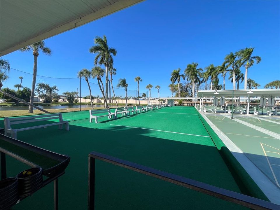 For Sale: $125,000 (2 beds, 2 baths, 880 Square Feet)