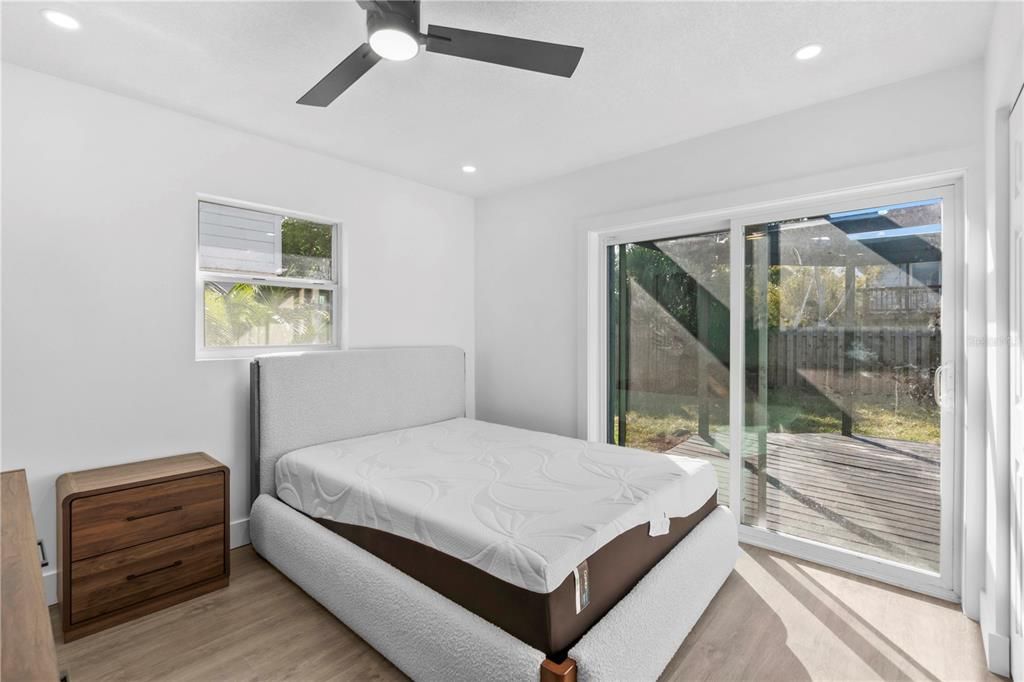 For Sale: $450,000 (4 beds, 3 baths, 1300 Square Feet)