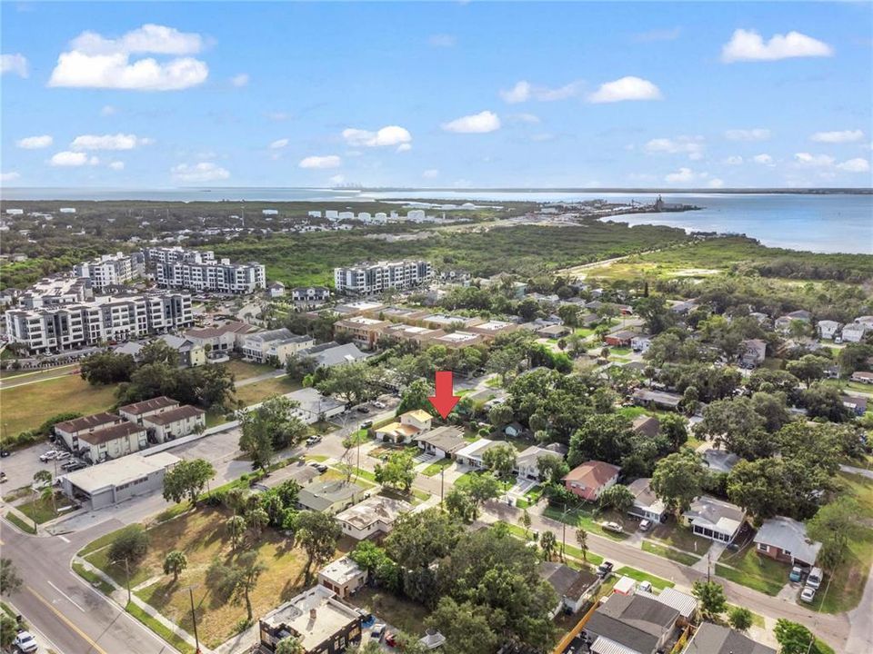 For Sale: $450,000 (4 beds, 3 baths, 1300 Square Feet)