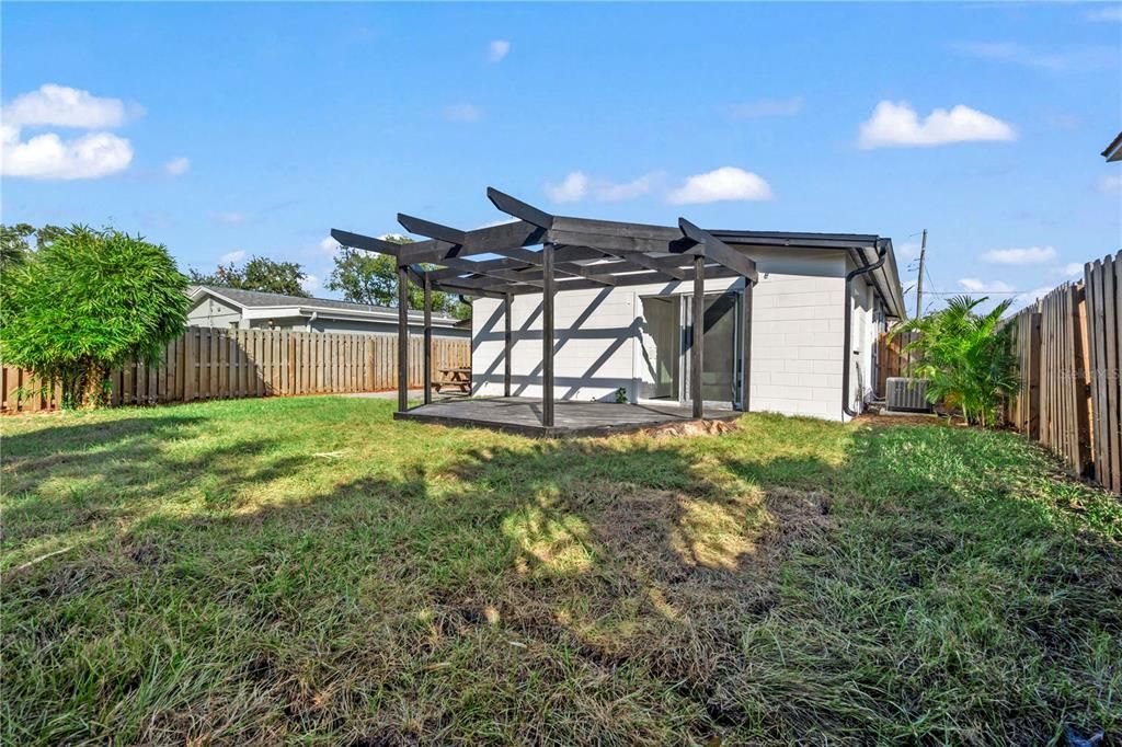 For Sale: $450,000 (4 beds, 3 baths, 1300 Square Feet)