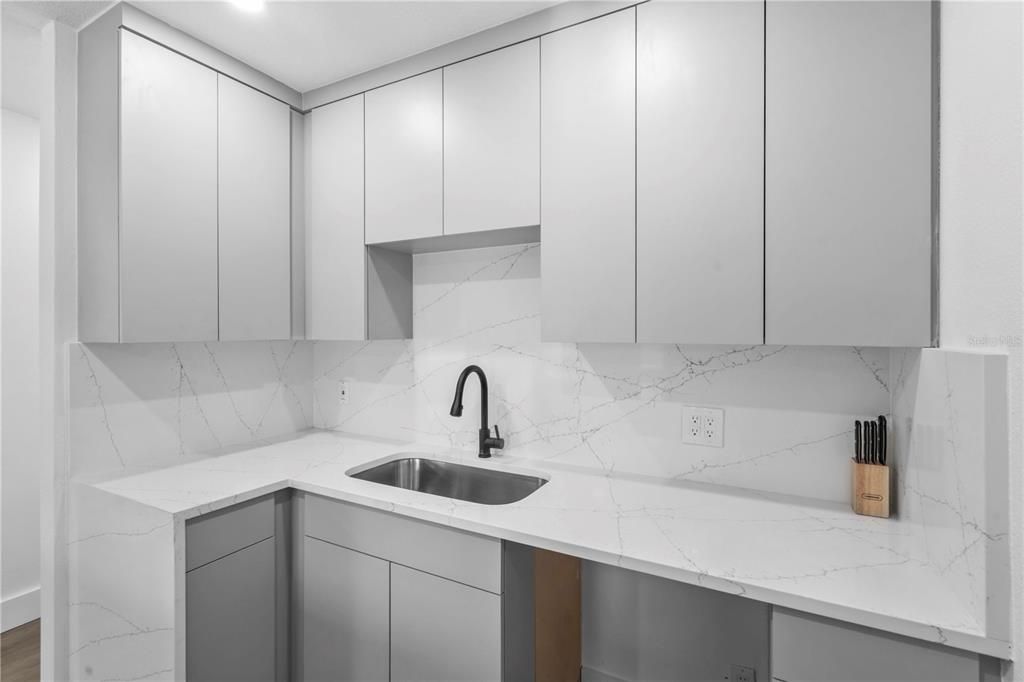 For Sale: $450,000 (4 beds, 3 baths, 1300 Square Feet)