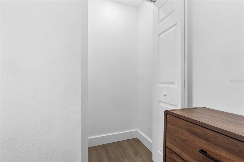 For Sale: $450,000 (4 beds, 3 baths, 1300 Square Feet)