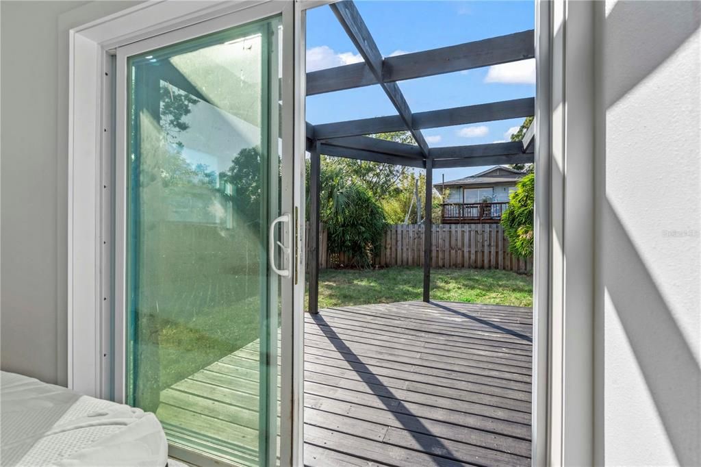 For Sale: $450,000 (4 beds, 3 baths, 1300 Square Feet)