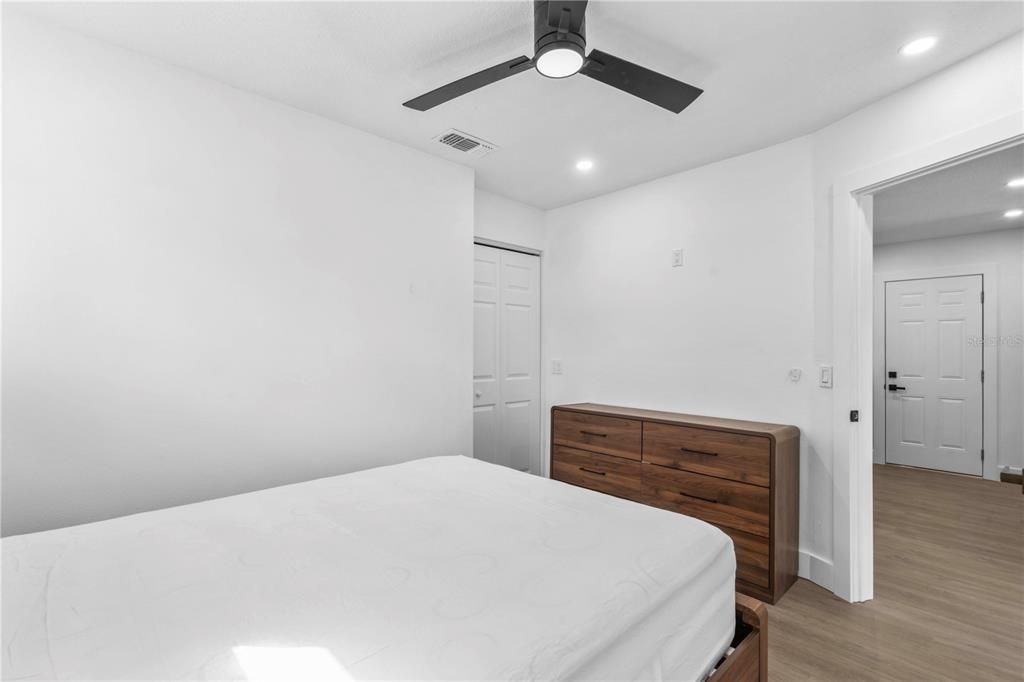 For Sale: $450,000 (4 beds, 3 baths, 1300 Square Feet)