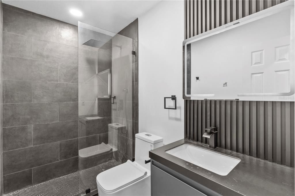 For Sale: $450,000 (4 beds, 3 baths, 1300 Square Feet)