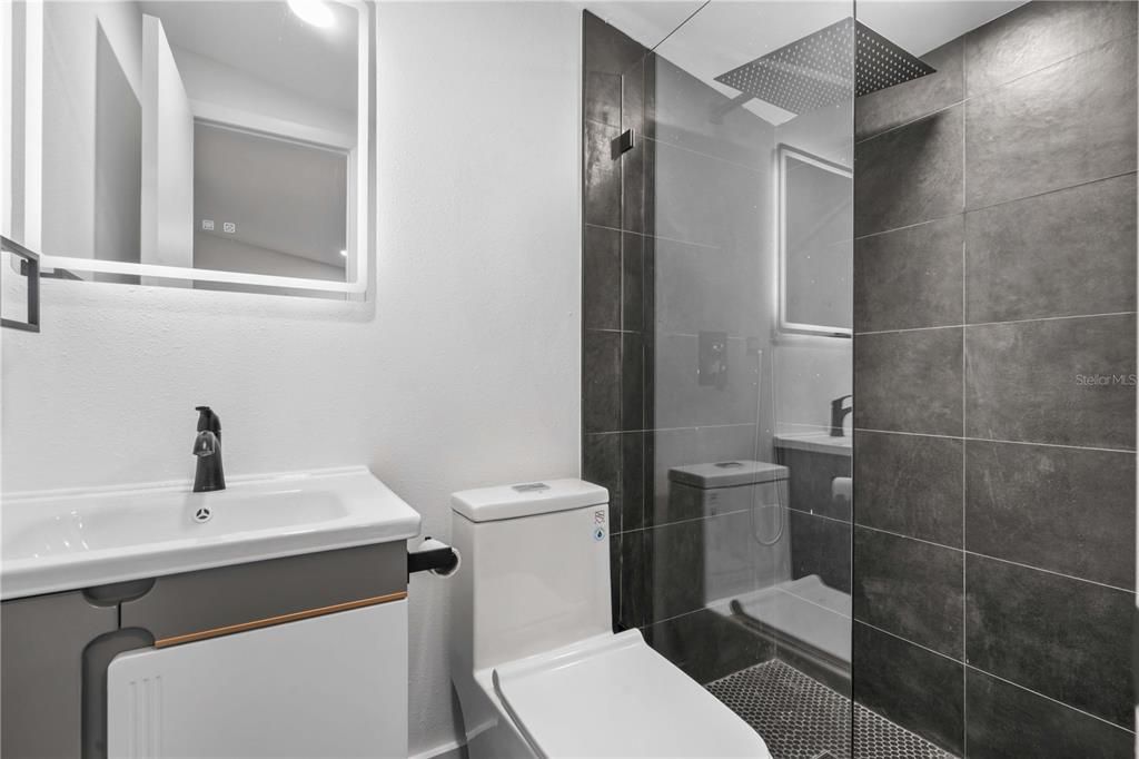 For Sale: $450,000 (4 beds, 3 baths, 1300 Square Feet)