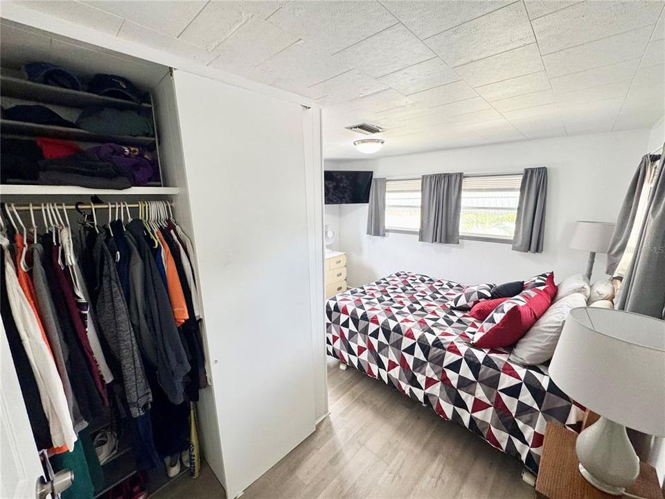 待售: $174,900 (2 贝兹, 2 浴室, 600 平方英尺)