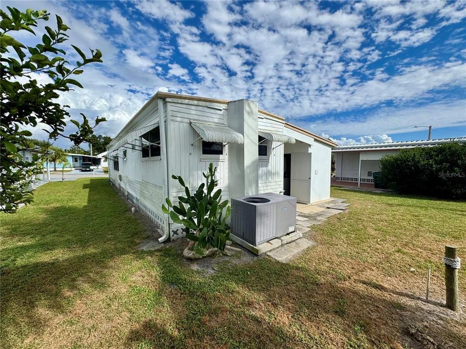 待售: $174,900 (2 贝兹, 2 浴室, 600 平方英尺)