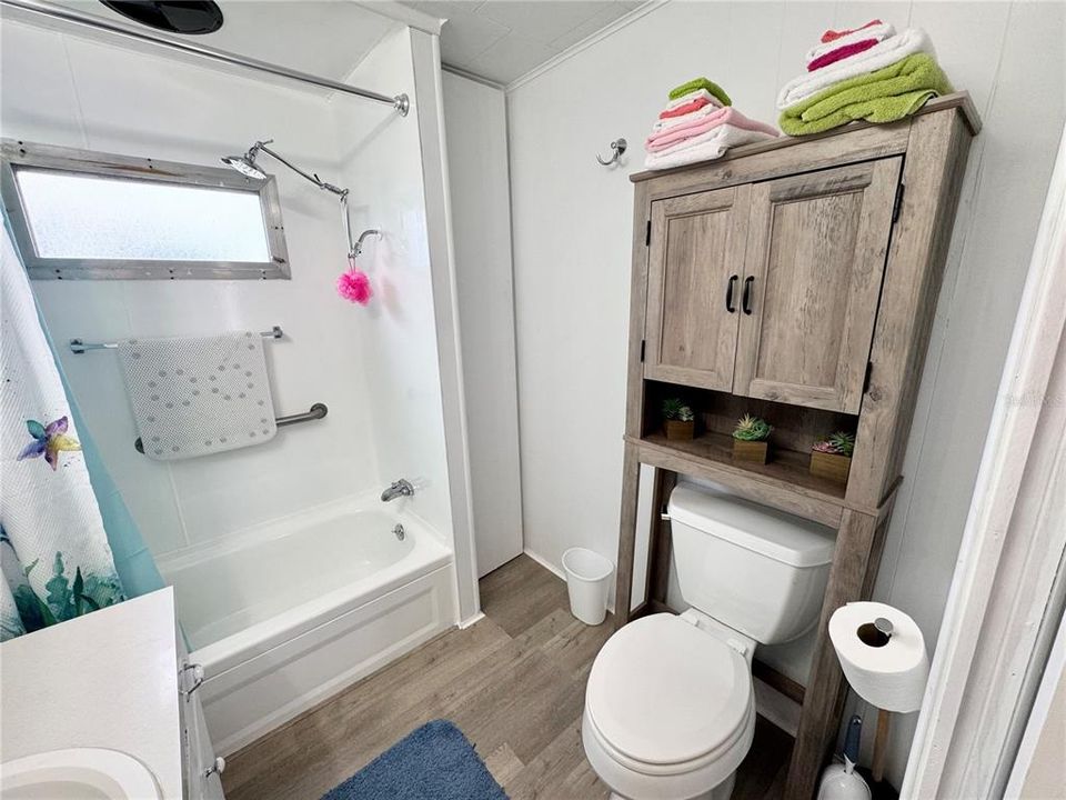 待售: $174,900 (2 贝兹, 2 浴室, 600 平方英尺)