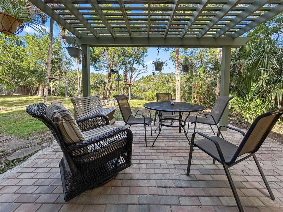 Active With Contract: $525,000 (2 beds, 2 baths, 1500 Square Feet)