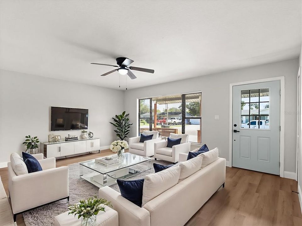 For Sale: $309,000 (3 beds, 1 baths, 1225 Square Feet)