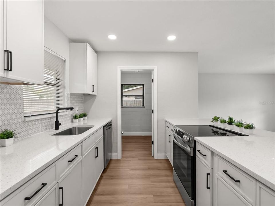 For Sale: $309,000 (3 beds, 1 baths, 1225 Square Feet)