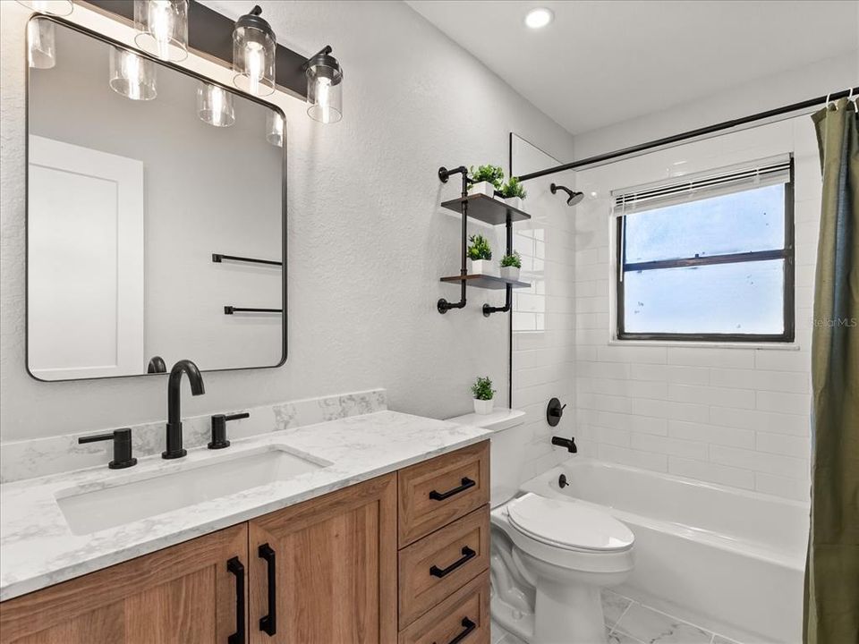 For Sale: $309,000 (3 beds, 1 baths, 1225 Square Feet)