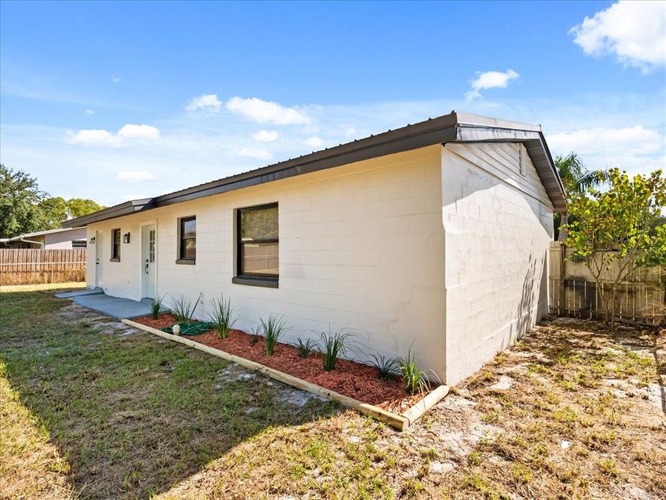 For Sale: $309,000 (3 beds, 1 baths, 1225 Square Feet)