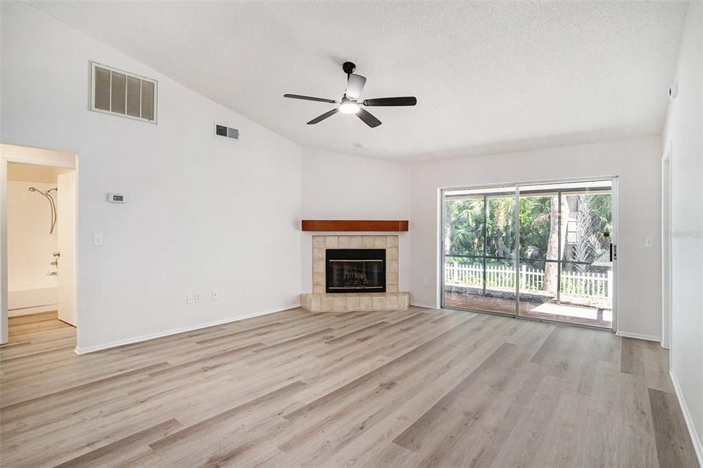 For Sale: $409,000 (3 beds, 2 baths, 1311 Square Feet)