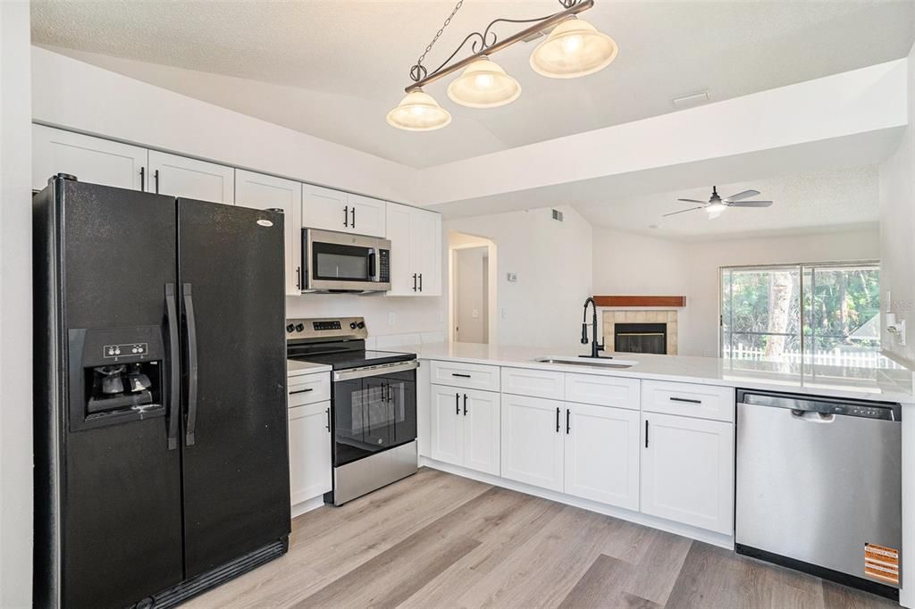 For Sale: $409,000 (3 beds, 2 baths, 1311 Square Feet)