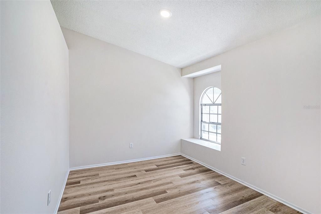 For Sale: $409,000 (3 beds, 2 baths, 1311 Square Feet)