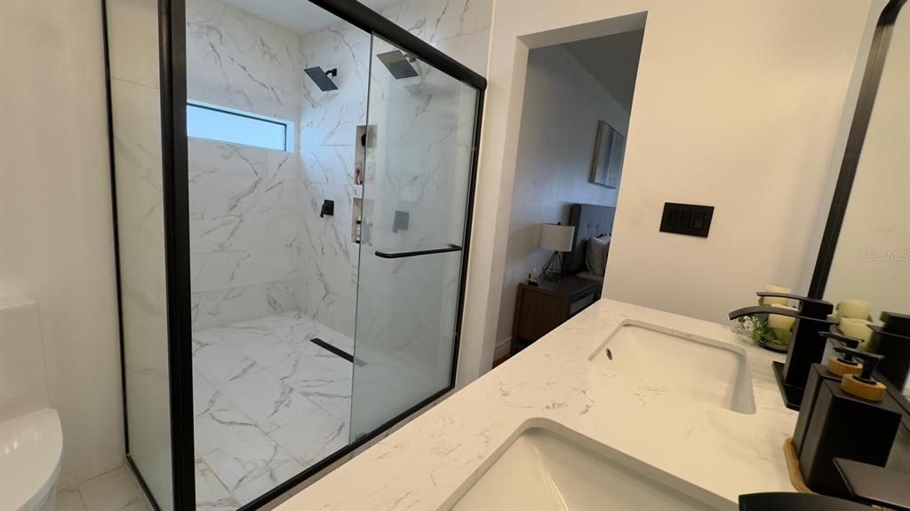 出租: $2,400 (3 贝兹, 2 浴室, 1299 平方英尺)