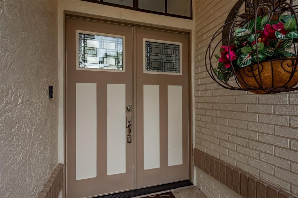 合同活跃: $499,000 (3 贝兹, 2 浴室, 1631 平方英尺)