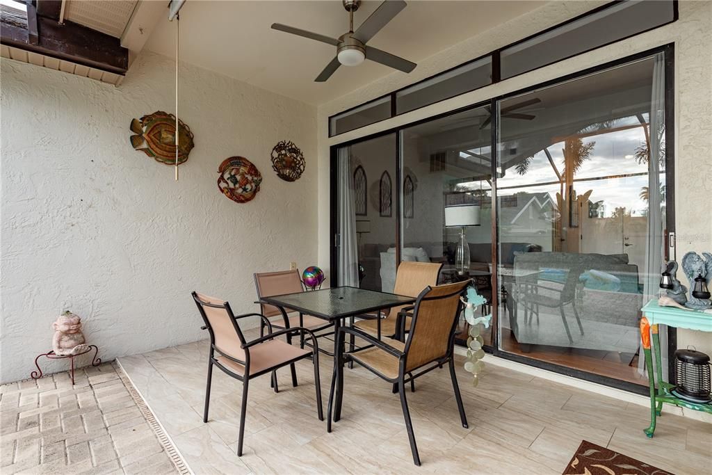 合同活跃: $499,000 (3 贝兹, 2 浴室, 1631 平方英尺)