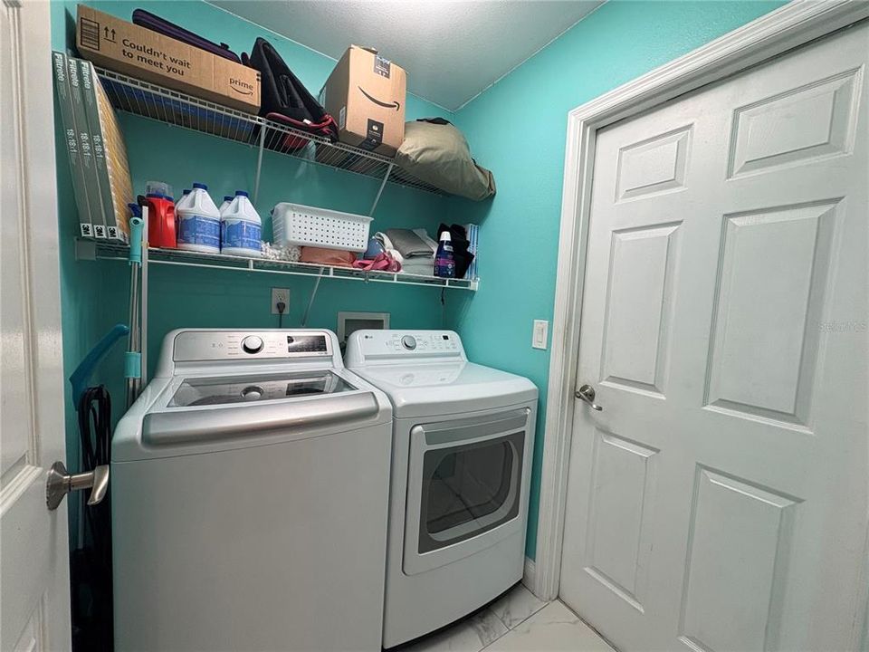 合同活跃: $499,000 (3 贝兹, 2 浴室, 1631 平方英尺)