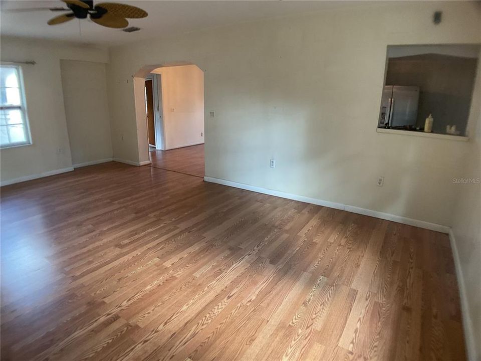 For Sale: $259,000 (4 beds, 2 baths, 1741 Square Feet)