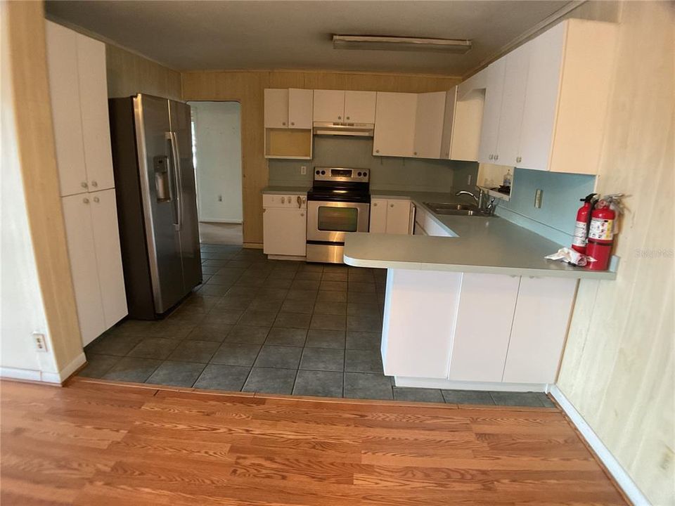 For Sale: $259,000 (4 beds, 2 baths, 1741 Square Feet)