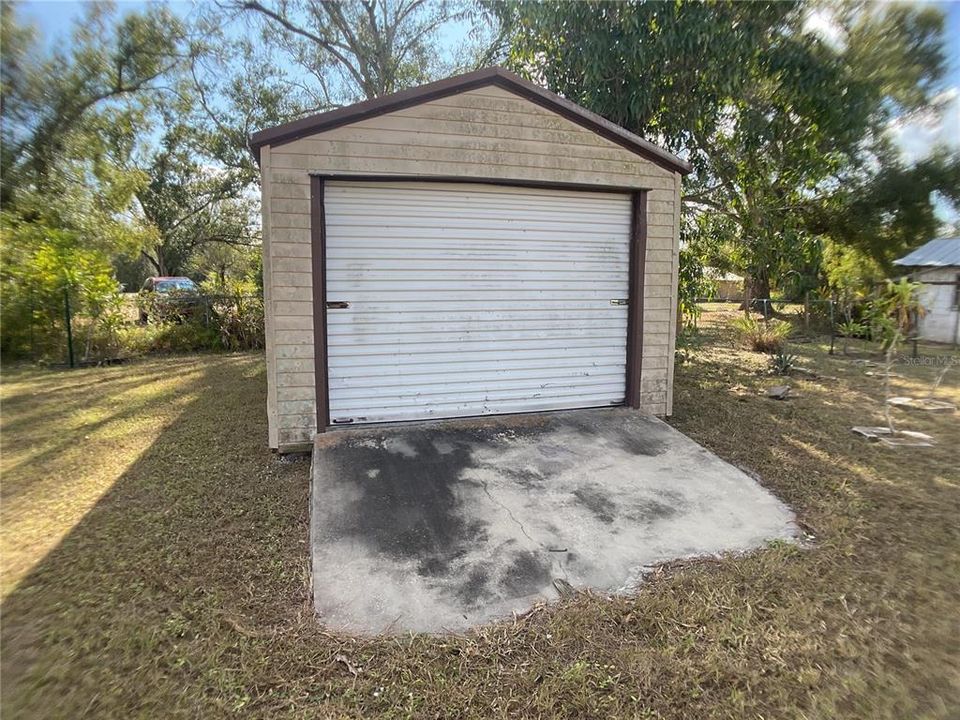 For Sale: $259,000 (4 beds, 2 baths, 1741 Square Feet)