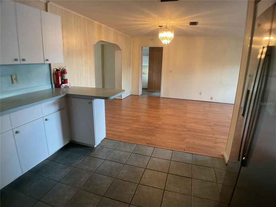 For Sale: $259,000 (4 beds, 2 baths, 1741 Square Feet)