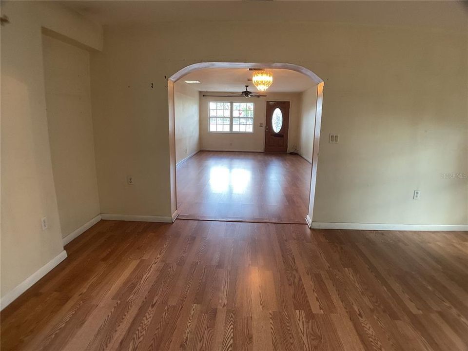 For Sale: $259,000 (4 beds, 2 baths, 1741 Square Feet)