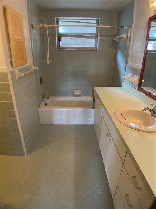 For Sale: $259,000 (4 beds, 2 baths, 1741 Square Feet)