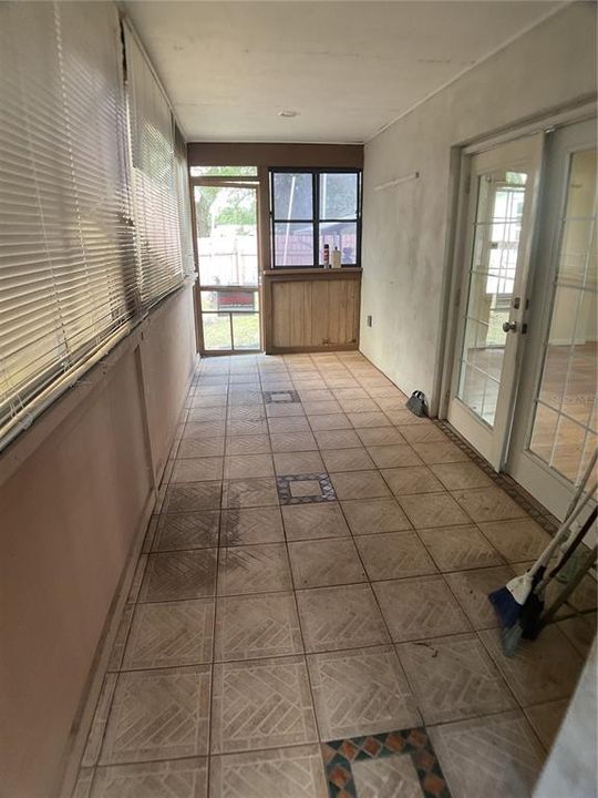 For Sale: $259,000 (4 beds, 2 baths, 1741 Square Feet)