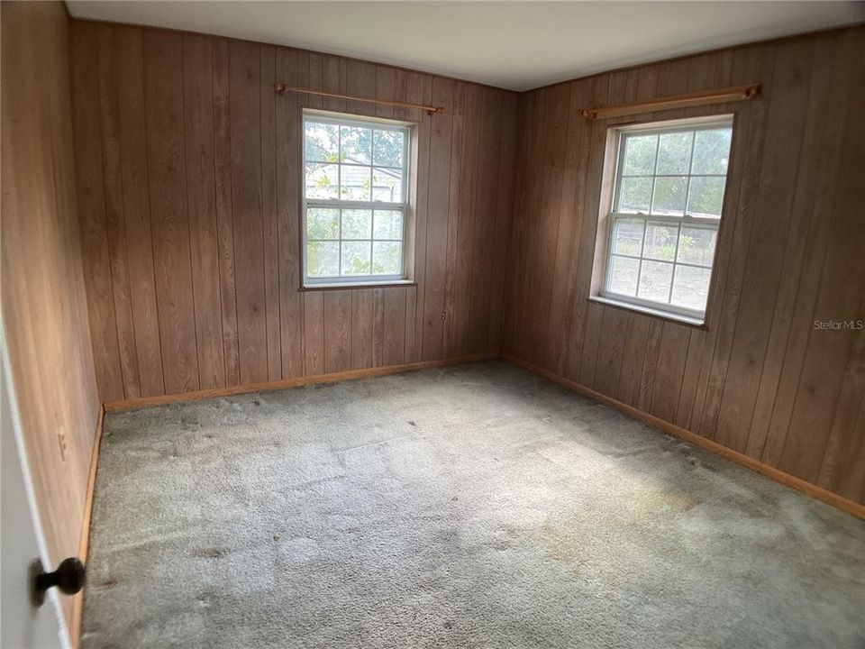 For Sale: $259,000 (4 beds, 2 baths, 1741 Square Feet)