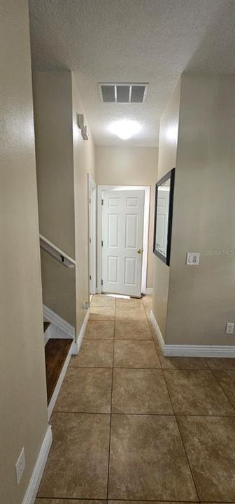For Rent: $2,100 (3 beds, 2 baths, 1686 Square Feet)